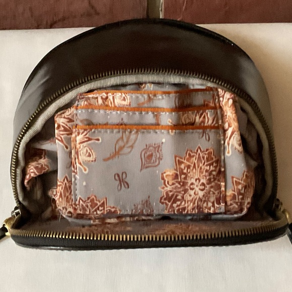 HOBO Foster Black Leather Convertible Crossbody Bag NWOT - Picture 10 of 14